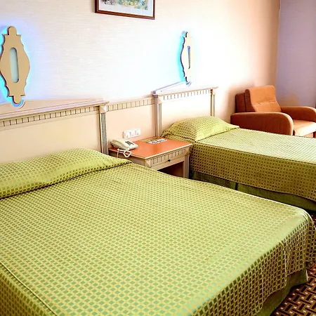 Holiday Park Resort ホテル 5*