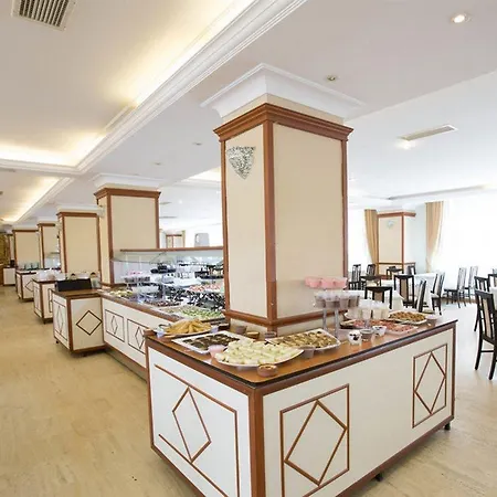 Otel Holiday Park Resort 5*
