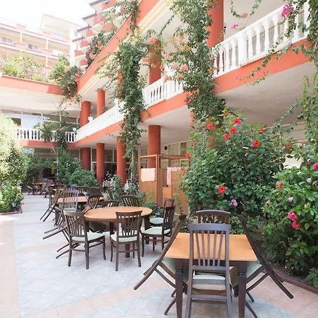 Otel Holiday Park Resort