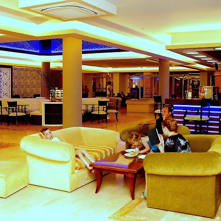 Holiday Park Resort 호텔 알란야